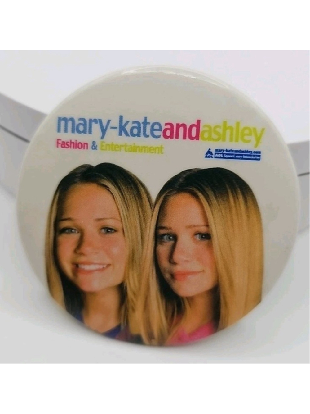 Vintage Mary-Kate and Ashley Olsen Pinback Button Pin 2" Fashion & Entertainment